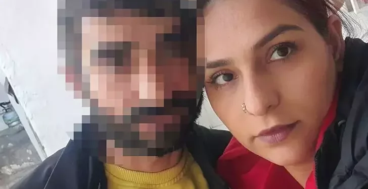 Konuşmak için dışarı çağırdığı eşini tabancayla öldürdü