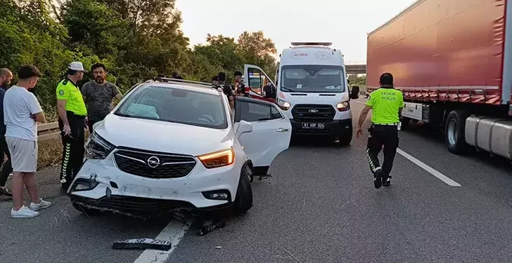 Otoyola düşen piknik tüpü kazaya neden oldu; 1 ölü, 3 yaralı