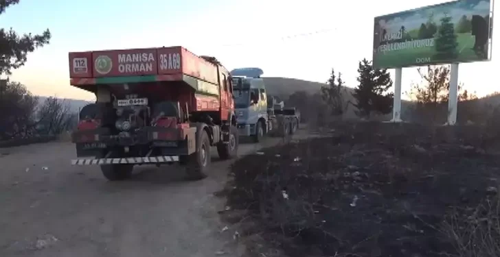 Yangın söndürme çalışmaları gece boyu devam etti