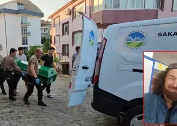 Tartıştığı babasını tabancayla vurdu