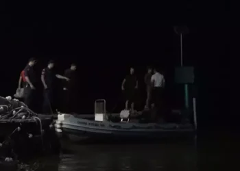 Balık tutmak için açıldıkları kayık battı: 2 ölü