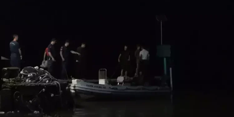 Balık tutmak için açıldıkları kayık battı: 2 ölü