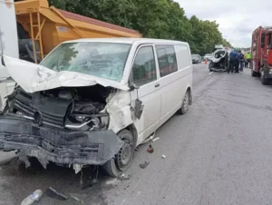 Otoyoldaki kazada 3 kişi hayatını kaybetti