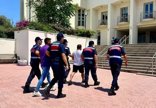 20 göçmen kaçakçısı tutuklandı