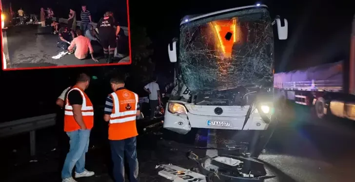 Yolcu otobüsü, TIR'a çarptı