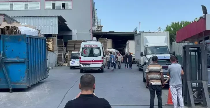 Baskı makinesine sıkışan işçi hayatını kaybetti