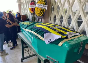 Fenerbahçe forması ile uğurlandı