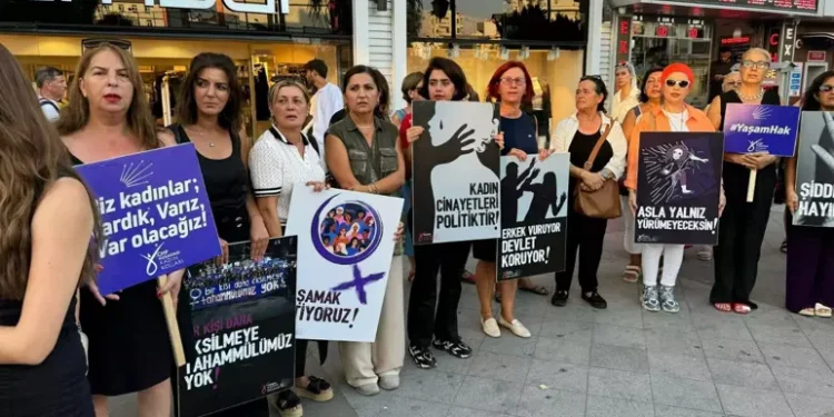 Kuşadası’nda ki Nebahat cinayetine kadınlardan tepki