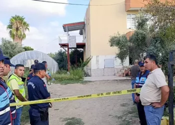 Çocukların oynadığı tüfek ateş aldı