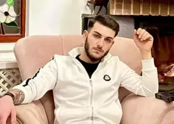 Virajda bariyere çarpan motosikletli hayatını kaybetti