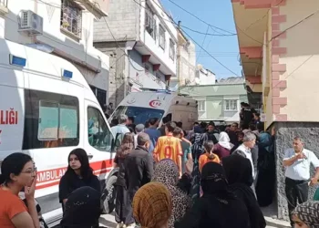 Önce eşi ve 4 çocuğunun sonra kendi hayatına son verdi