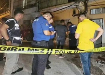 Dünürünü sokak ortasında tabancayla vurdu