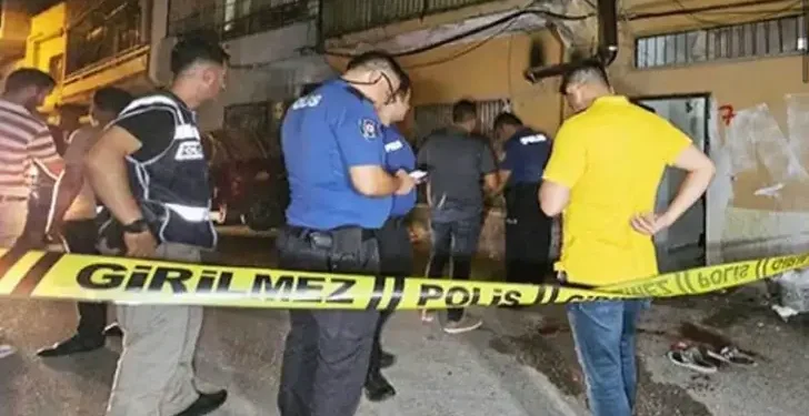 Dünürünü sokak ortasında tabancayla vurdu