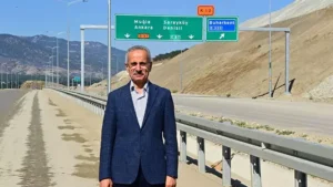 Ulaştırma ve Altyapı Bakanı Abdulkadir Uraloğlu, Aydın–Denizli Otoyolu‘nun tamamının 17 Ekim’de araç