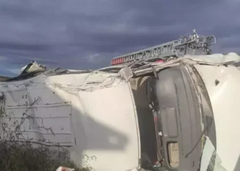 Tanker ile minibüs çarpıştı; 1 ölü, 17 yaralı