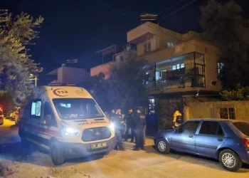 Uykudaki annesini ve anneannesini vurdu