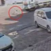 Çöp kamyonunun altında kaldı