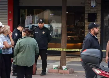 Barışma teklifini reddeden eski sevgilisini vurdu