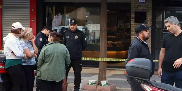 Barışma teklifini reddeden eski sevgilisini vurdu