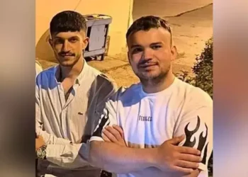 Otomobil su kanalına düştü