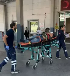 Hat bağlantısı yapmaya çalışan işçi 3'üncü kattan düştü
