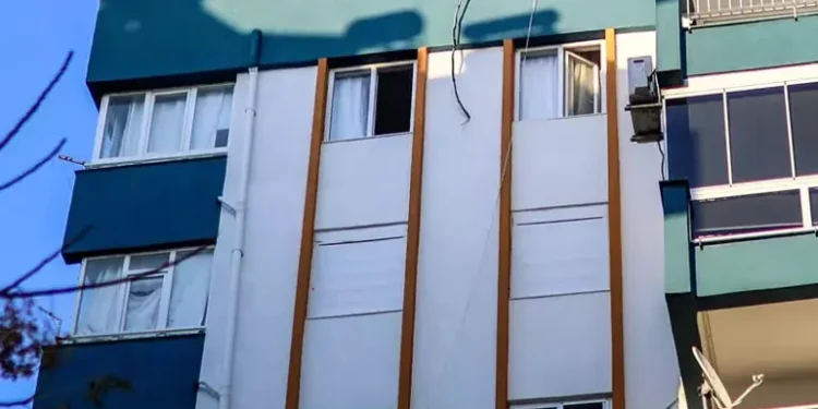 3 kardeş, camları bantlanan odada ölü bulundu