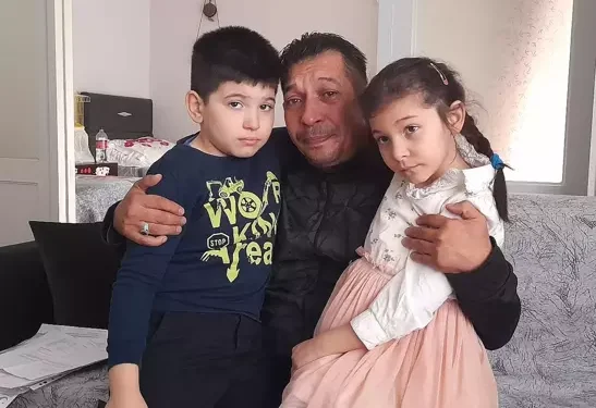 Sınır dışı edilen çocuklarının annesinin geri dönmesini istiyor