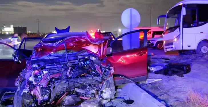 Polis midibüsüyle otomobil çarpıştı: 1 ölü, 7'si polis 11 yaralı