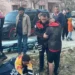 Yaralı genç polise sarılıp ağladı
