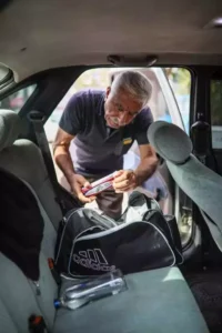 Hayali kabusa dönünce otomobilinde yaşamaya başladı