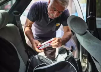 Hayali kabusa dönünce otomobilinde yaşamaya başladı