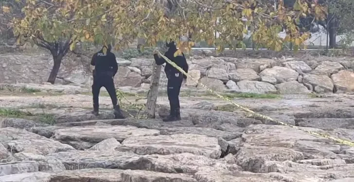 Sahilde iki kişinin cesedi bulundu