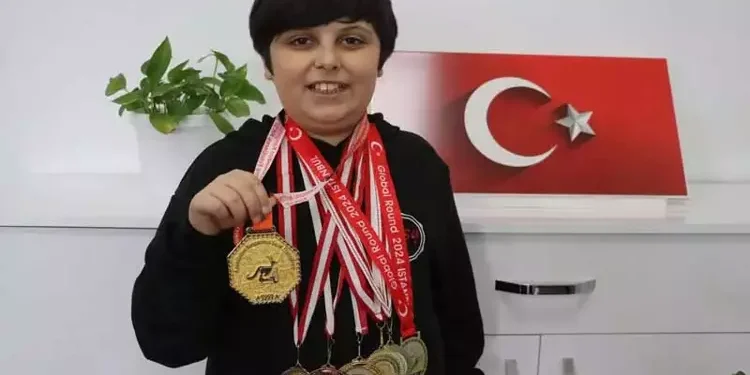 10 yaşındaki Selahattin, matematikte dünya birincisi oldu