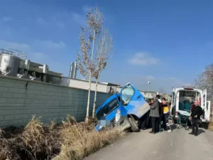 Cep telefonuna bakarken sulama kanalına devrildi