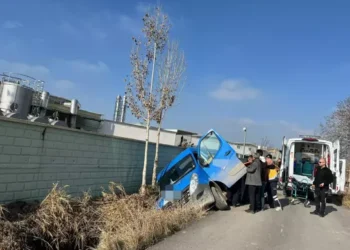 Cep telefonuna bakarken sulama kanalına devrildi