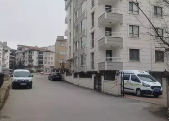 Evinde tabancayla vurulan hamile kadın hastanede öldü
