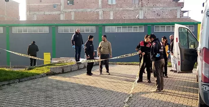 Yol kenarınca vurulmuş olarak bulundu