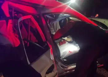 İki otomobil çarpıştı: 2 ölü