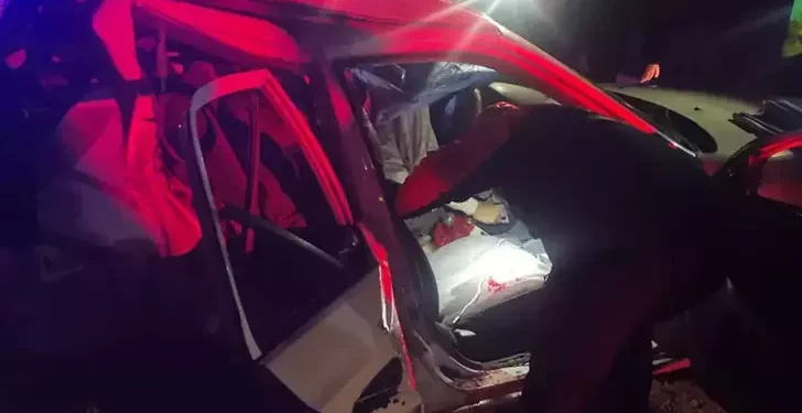 İki otomobil çarpıştı: 2 ölü