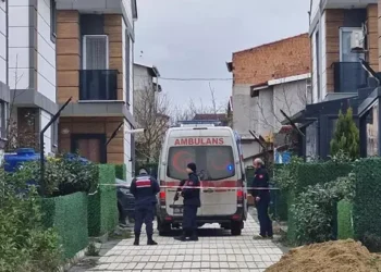 Villada anne ve kızı ölü, baba ise ağır yaralı bulundu