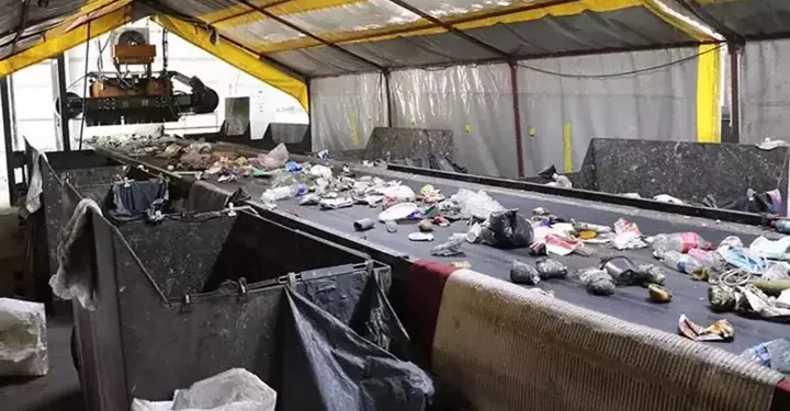 Atık ayrıştırma tesisinde bebek cesedi bulundu