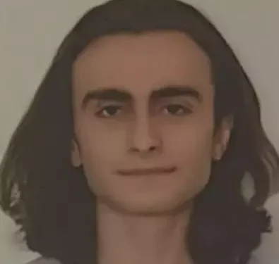 Ağaca çarpan motosikletteki üniversite öğrencisi öldü