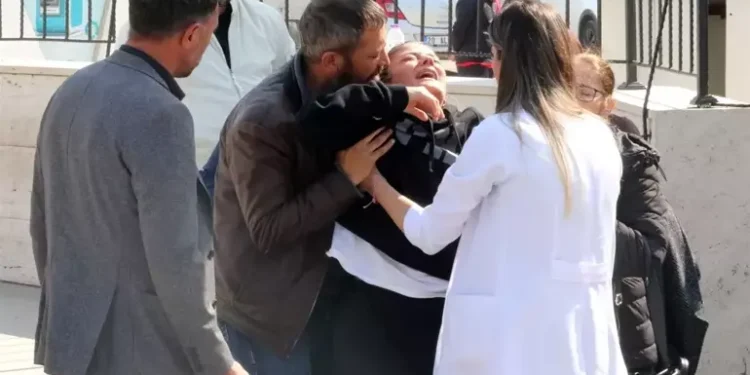2 ay önce evlendiği hemşire eşini öldürdü