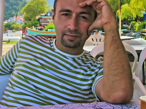 Emekli öğretmen kalp krizinden öldü