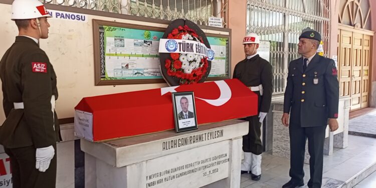 Kıbrıs Gazisi son yolcuğuna uğurlandı