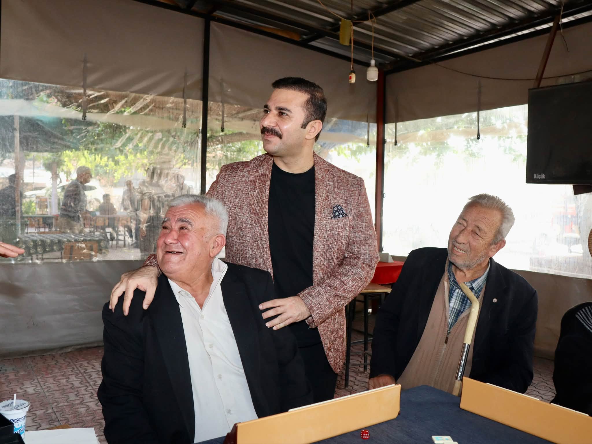 Koçarlı’da gönüllere dokunan kaymakam Koçarlı’da gönüllere dokunan kaymakam