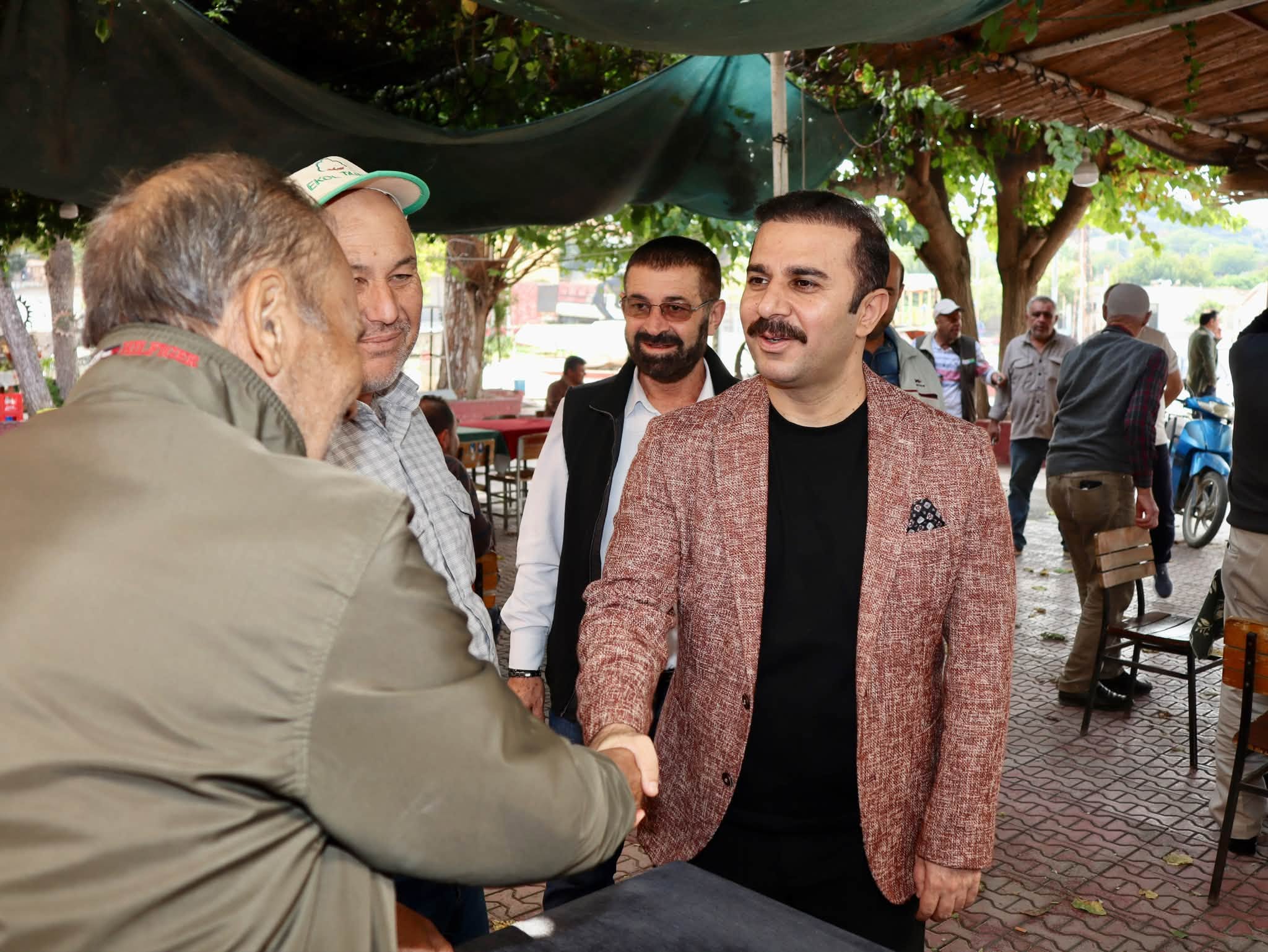 Koçarlı’da gönüllere dokunan kaymakam Koçarlı’da gönüllere dokunan kaymakam