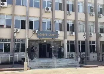 Nişanlısının hayatını kurtardı kendisi yaralandı