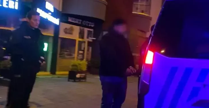 Tartıştığı babasını tabanca vurdu