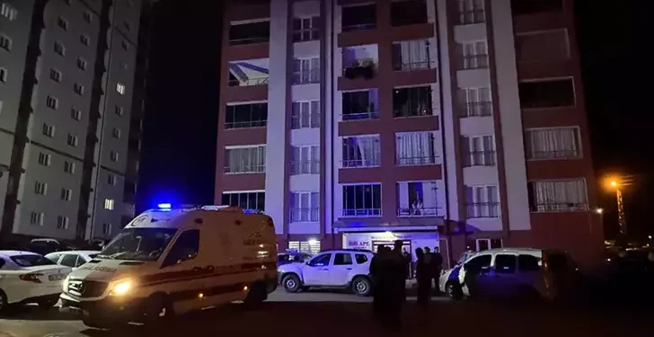 İki kardeş evlerinde öldürülmüş halde bulundu